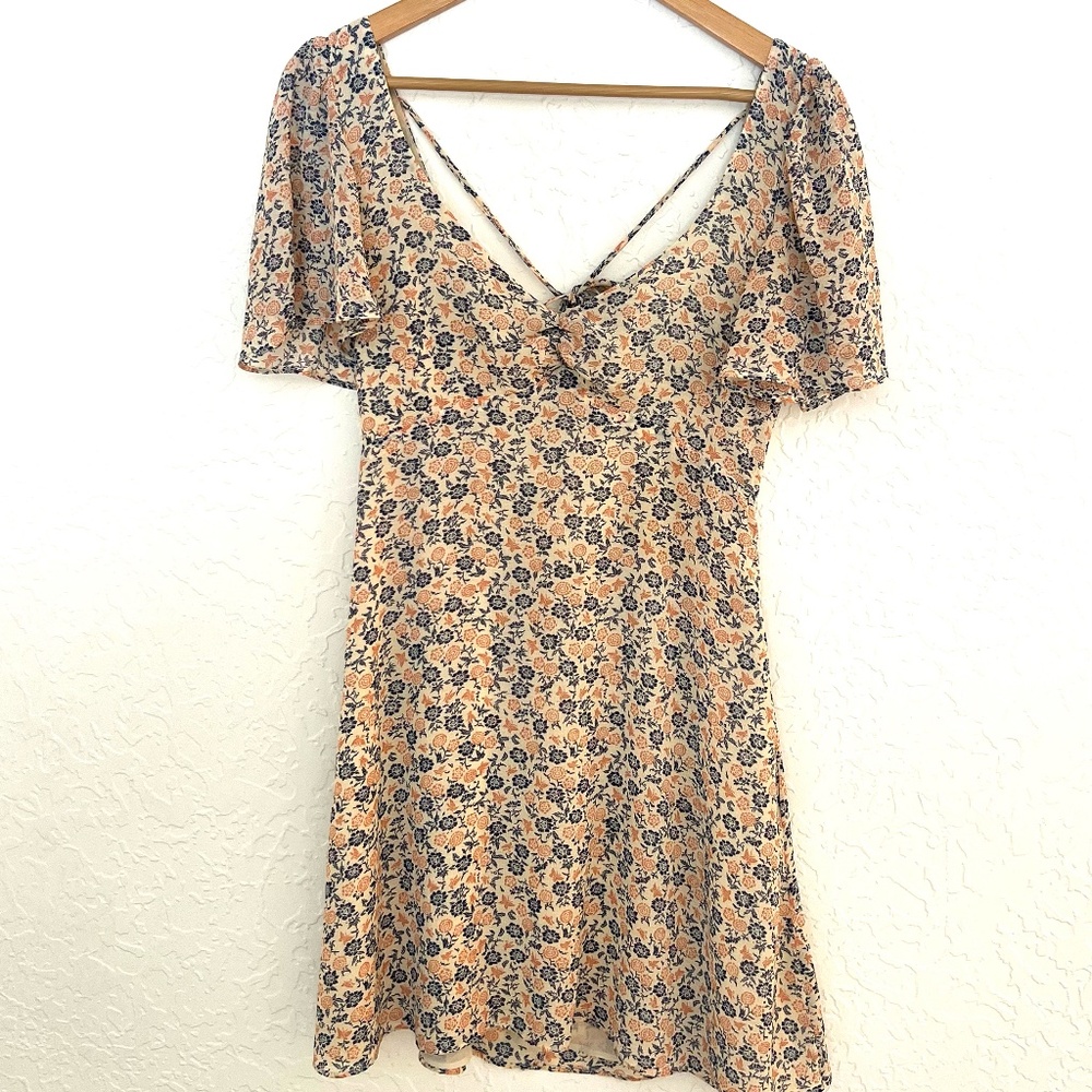Urban Outfitters Butterfly Dress, M, Cap Flutter Sleeve, V Neck, Tie Back